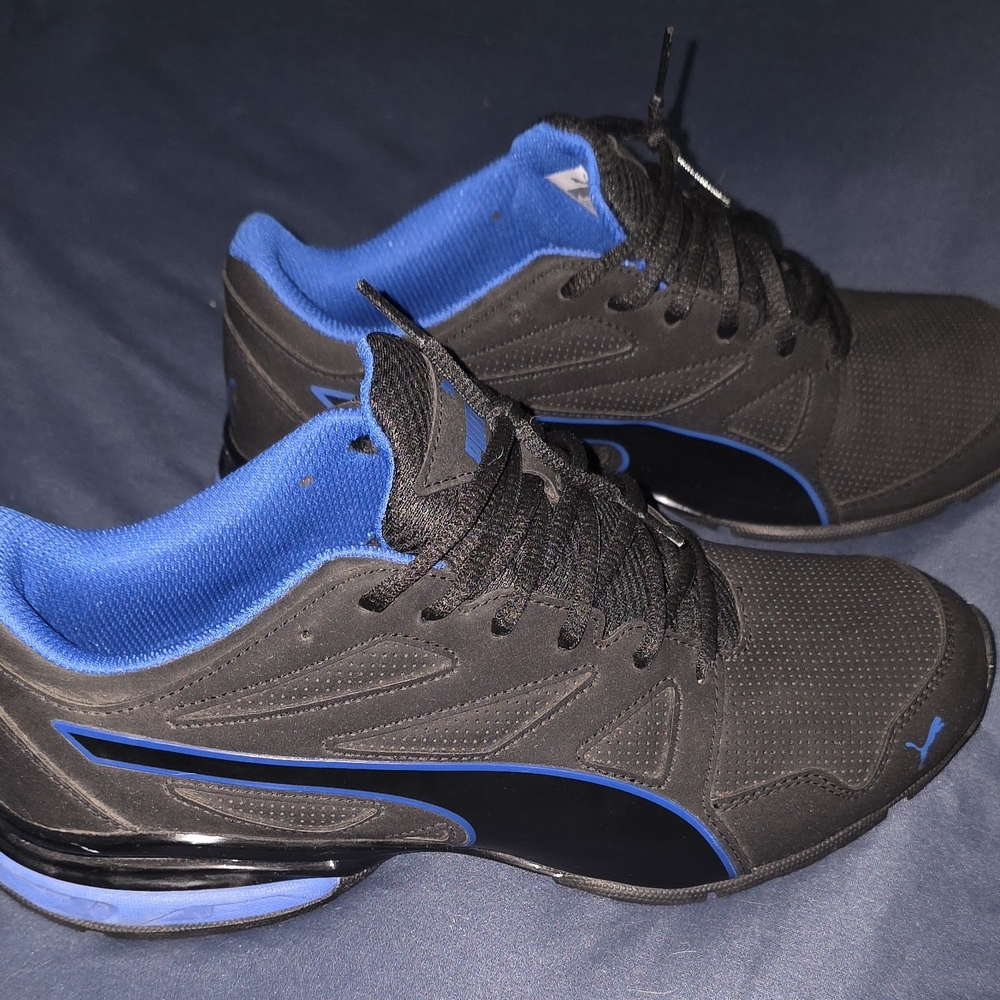 Puma Men's Black and Blue Athletic Sneakers